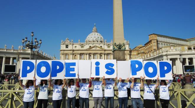 POPE is POP flashmob