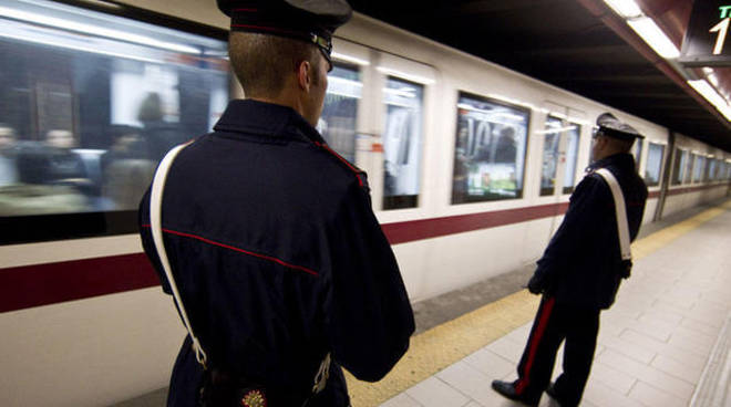 carabinieri-metro