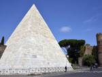 Piramide restaurata