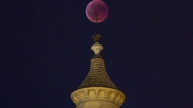 Eclissi Luna Rossa