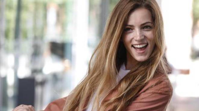 Aurora Ruffino Da Braccialetti Rossi A Roma Per A Spasso Con Abc Romadailynews