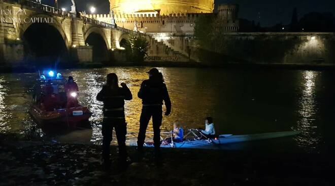 donne salvate nel tevere