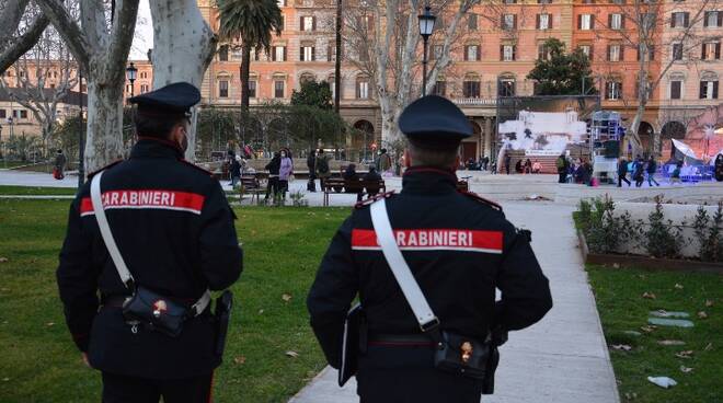 controlli anticovid carabinieri piazza vittorio