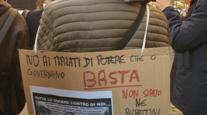 manifestazione contro riarmo