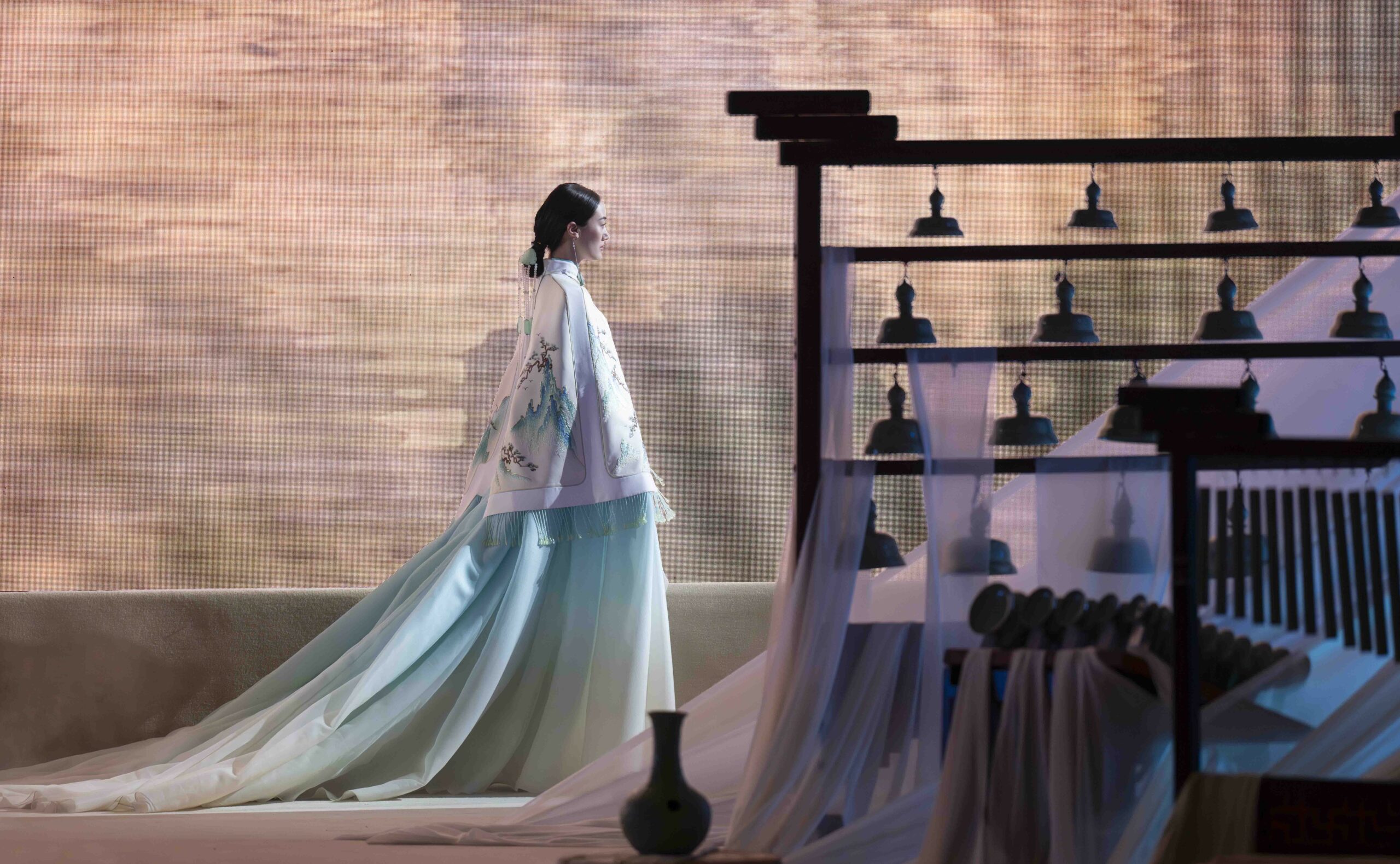 Cina: Pechino, al via Beijing Fashion Week AW2024 (2)