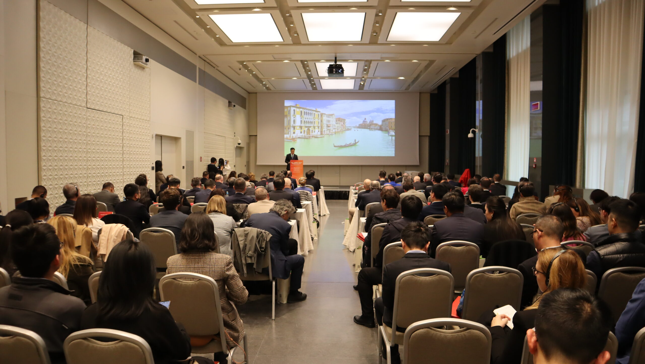 Italia: Milano ospita conferenza per promuovere industria di Yangzhou