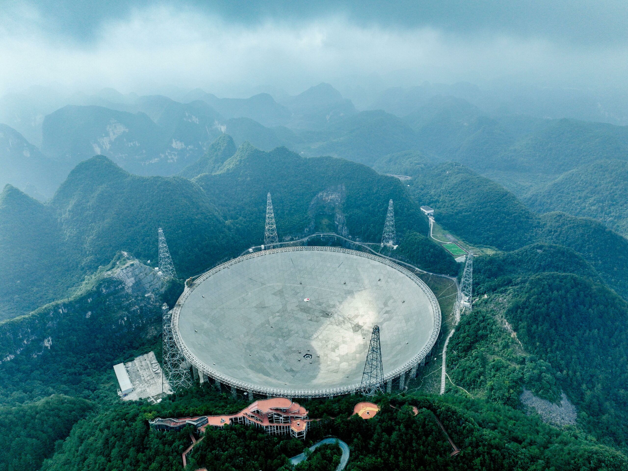 Cina: gigantesco telescopio rileva oltre 900 nuove pulsar