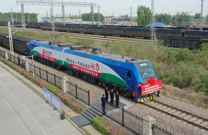 Cina collauda nuovo treno merci con la piu’ elevata capacita’ di carico